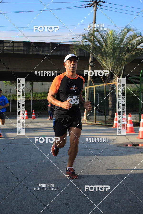 Buy your photos of the eventSantander Track & Field Run Series - Shopping Tambor on Fotop