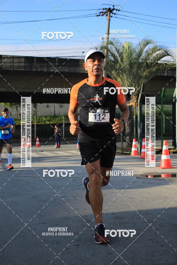 Buy your photos of the eventSantander Track & Field Run Series - Shopping Tambor on Fotop