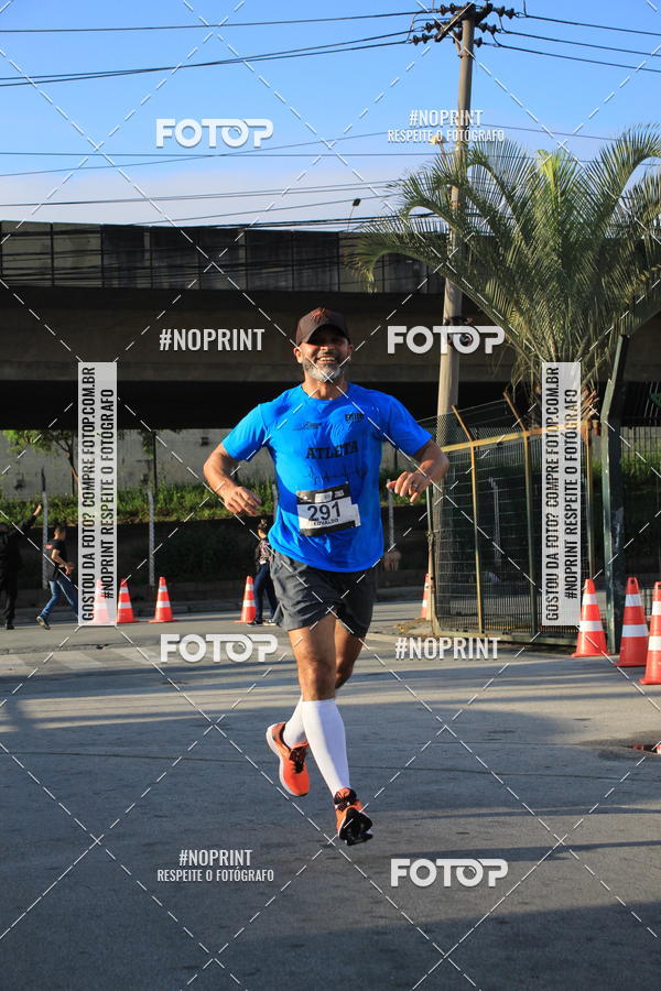 Buy your photos of the eventSantander Track & Field Run Series - Shopping Tambor on Fotop