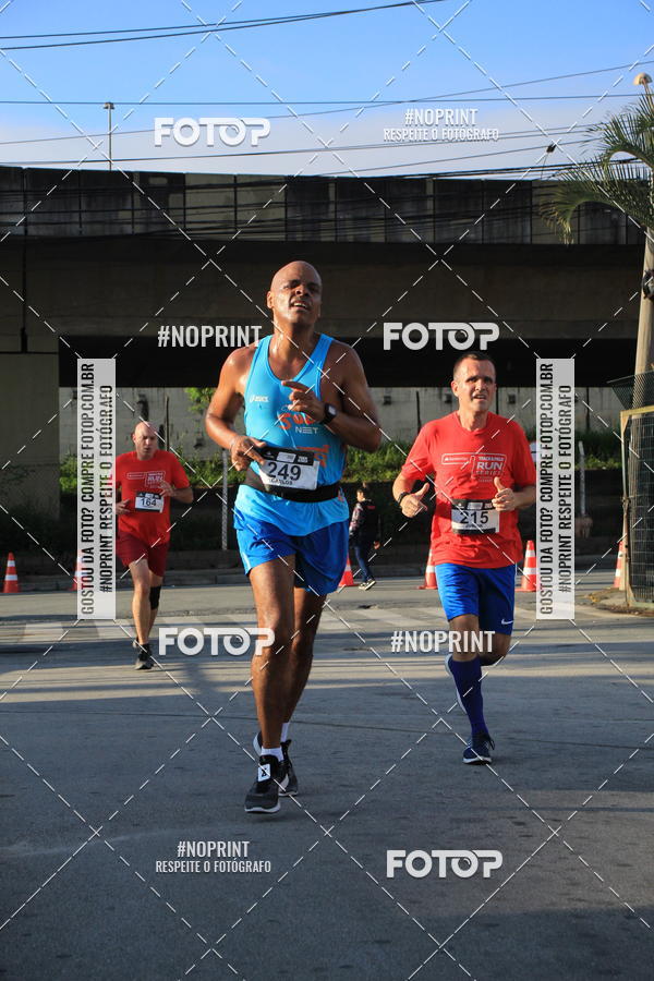 Buy your photos of the eventSantander Track & Field Run Series - Shopping Tambor on Fotop