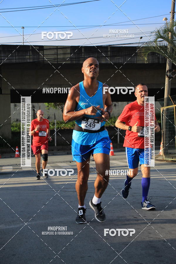 Buy your photos of the eventSantander Track & Field Run Series - Shopping Tambor on Fotop