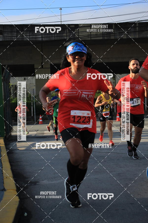 Buy your photos of the eventSantander Track & Field Run Series - Shopping Tambor on Fotop
