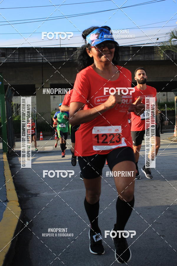Buy your photos of the eventSantander Track & Field Run Series - Shopping Tambor on Fotop
