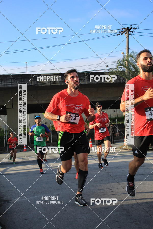 Buy your photos of the eventSantander Track & Field Run Series - Shopping Tambor on Fotop