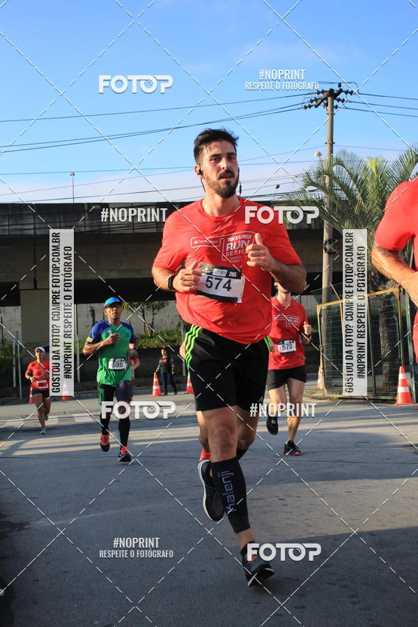 Buy your photos of the eventSantander Track & Field Run Series - Shopping Tambor on Fotop
