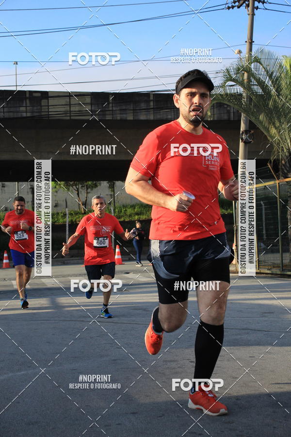 Buy your photos of the eventSantander Track & Field Run Series - Shopping Tambor on Fotop