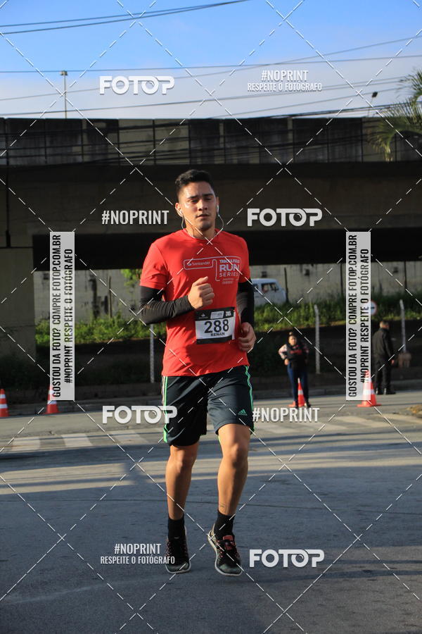 Buy your photos of the eventSantander Track & Field Run Series - Shopping Tambor on Fotop