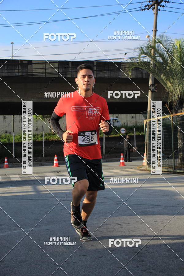 Buy your photos of the eventSantander Track & Field Run Series - Shopping Tambor on Fotop