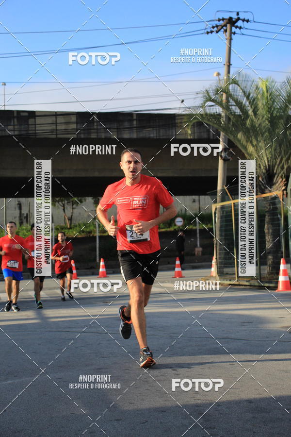 Buy your photos of the eventSantander Track & Field Run Series - Shopping Tambor on Fotop