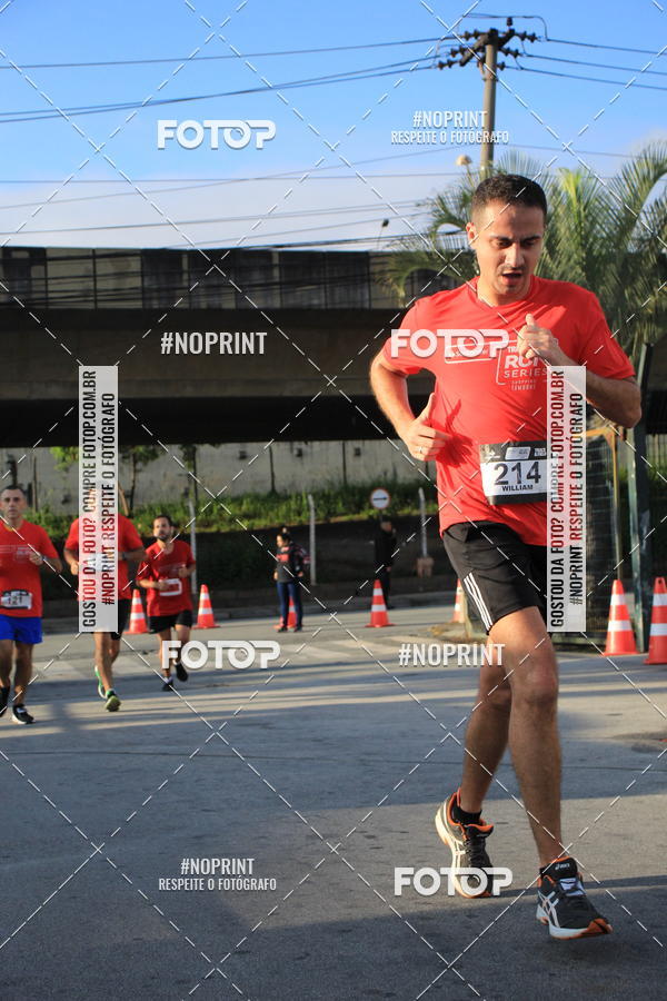 Buy your photos of the eventSantander Track & Field Run Series - Shopping Tambor on Fotop