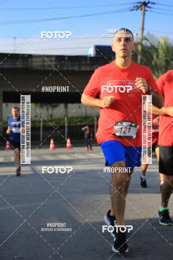 Buy your photos of the eventSantander Track & Field Run Series - Shopping Tambor on Fotop