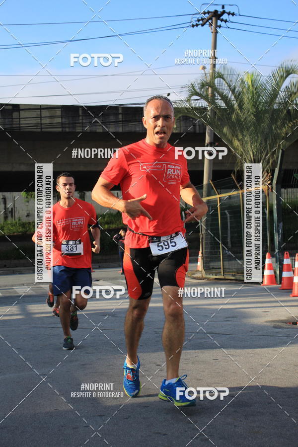 Buy your photos of the eventSantander Track & Field Run Series - Shopping Tambor on Fotop