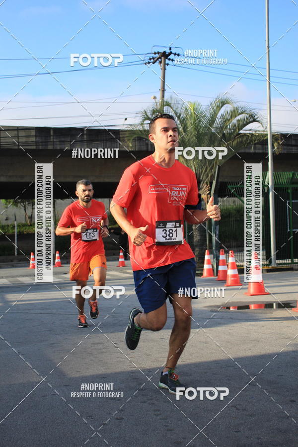 Buy your photos of the eventSantander Track & Field Run Series - Shopping Tambor on Fotop