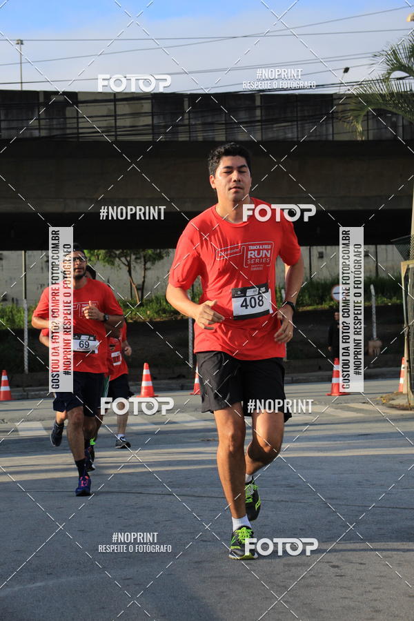 Buy your photos of the eventSantander Track & Field Run Series - Shopping Tambor on Fotop