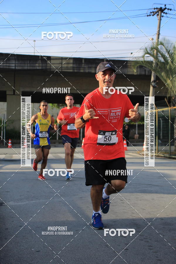 Buy your photos of the eventSantander Track & Field Run Series - Shopping Tambor on Fotop
