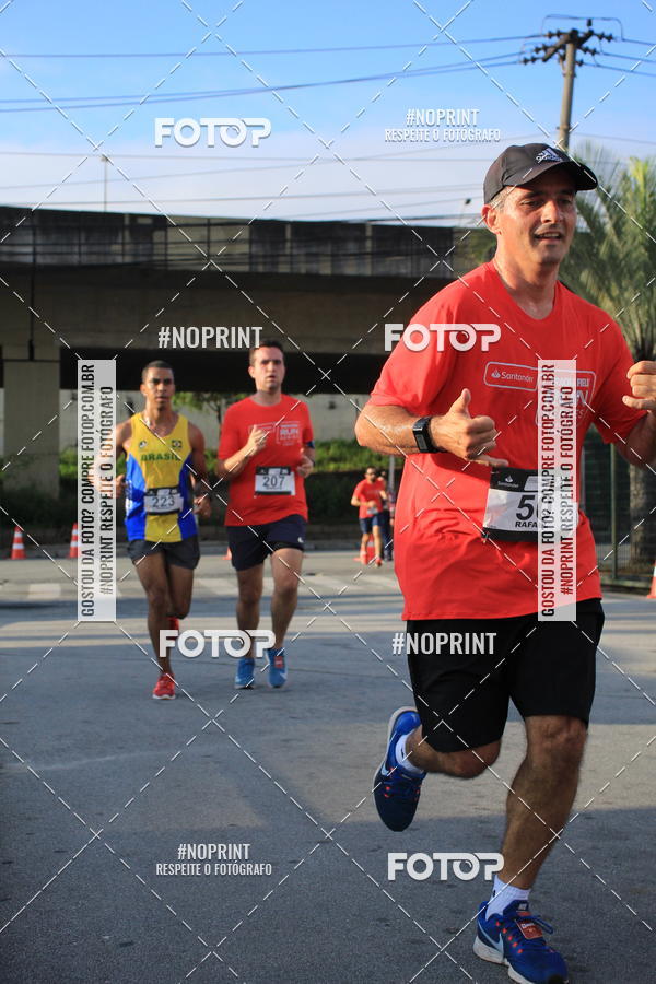 Buy your photos of the eventSantander Track & Field Run Series - Shopping Tambor on Fotop