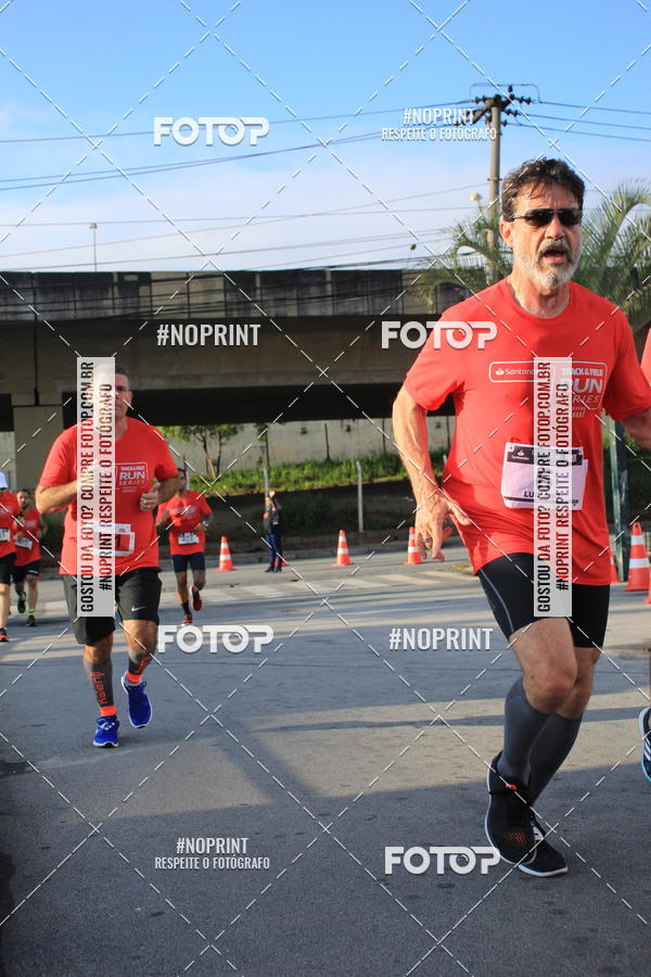 Buy your photos of the eventSantander Track & Field Run Series - Shopping Tambor on Fotop
