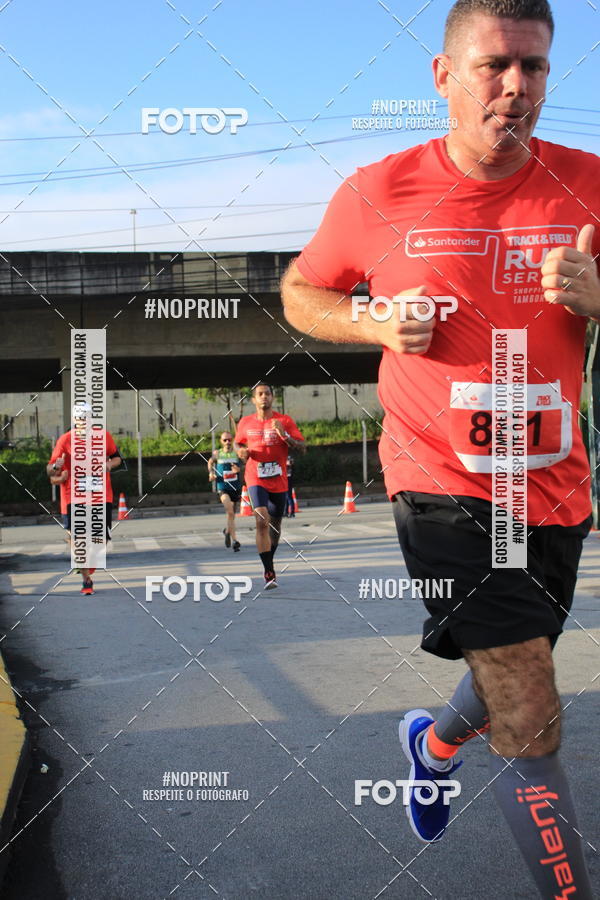 Buy your photos of the eventSantander Track & Field Run Series - Shopping Tambor on Fotop