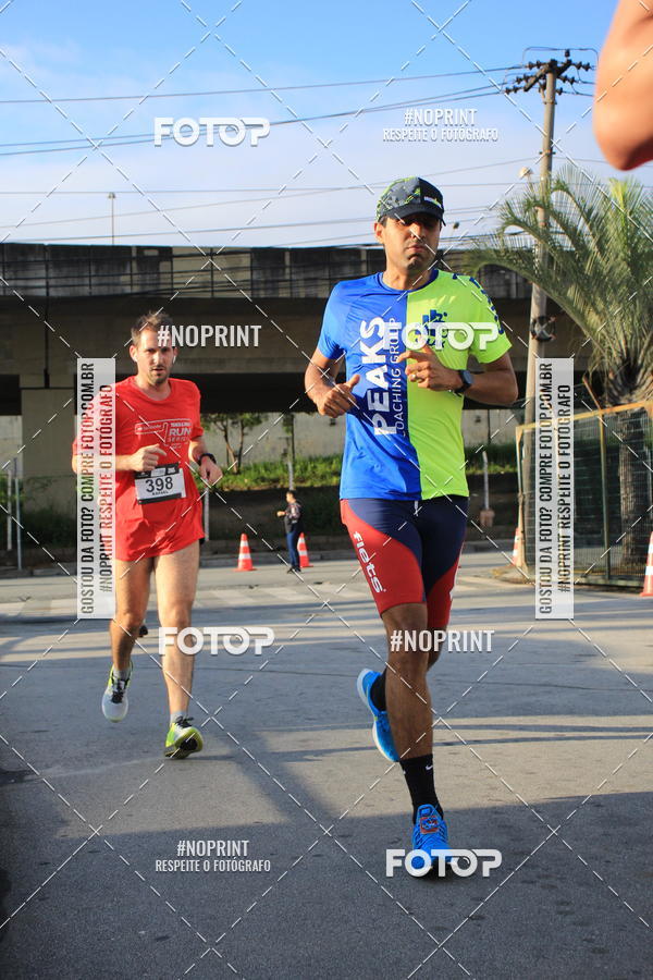 Buy your photos of the eventSantander Track & Field Run Series - Shopping Tambor on Fotop