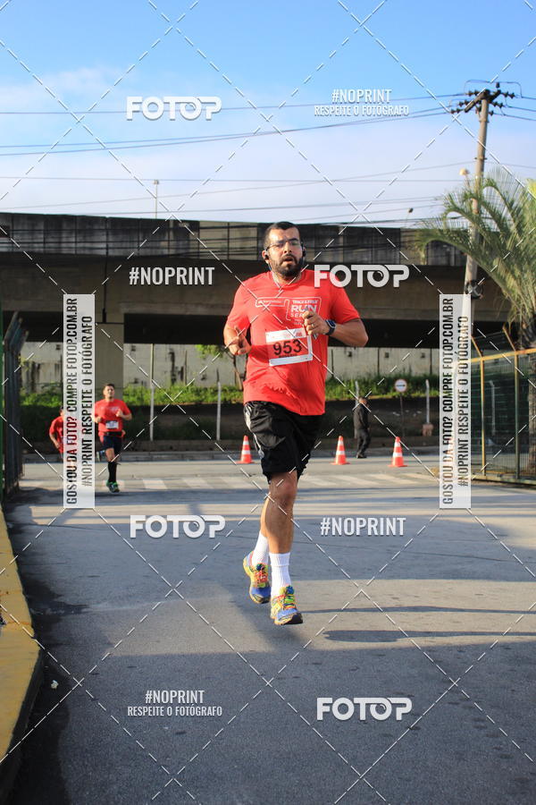 Buy your photos of the eventSantander Track & Field Run Series - Shopping Tambor on Fotop