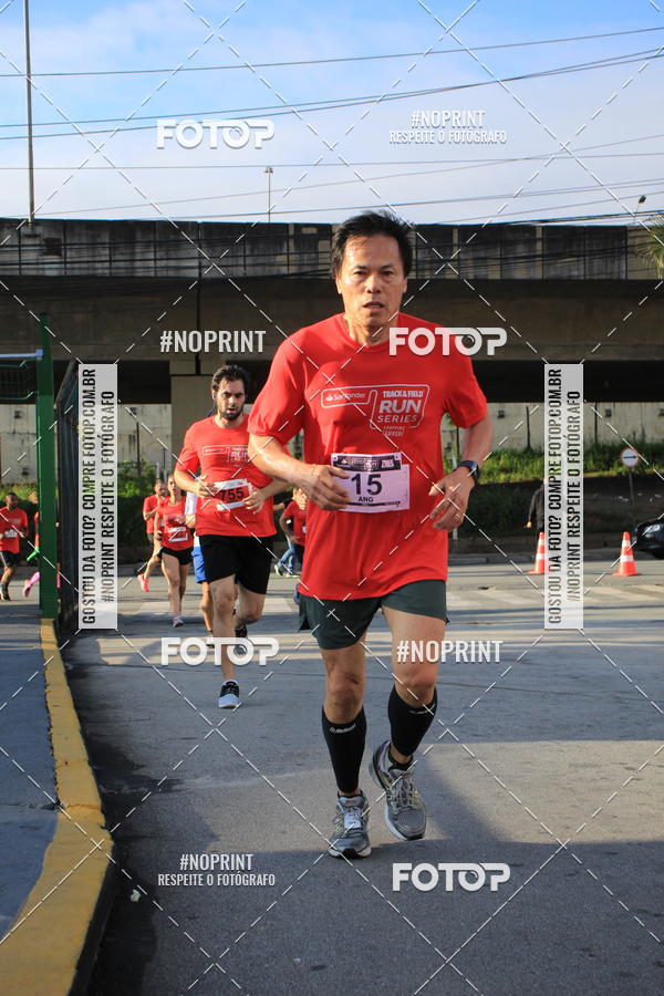 Buy your photos of the eventSantander Track & Field Run Series - Shopping Tambor on Fotop