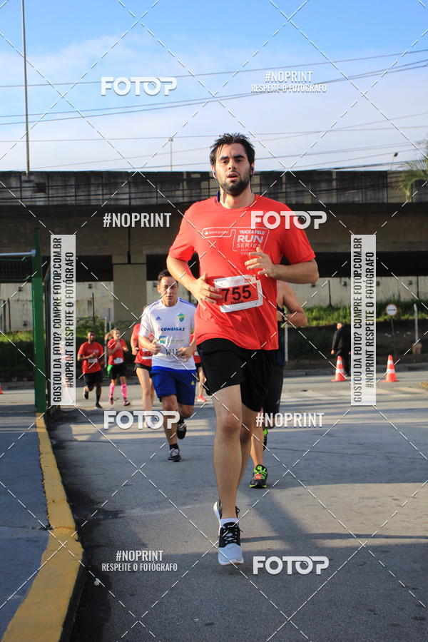 Buy your photos of the eventSantander Track & Field Run Series - Shopping Tambor on Fotop