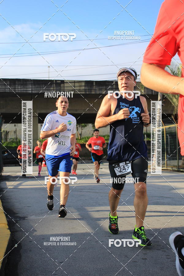 Buy your photos of the eventSantander Track & Field Run Series - Shopping Tambor on Fotop