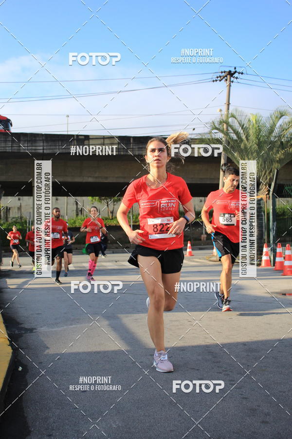 Buy your photos of the eventSantander Track & Field Run Series - Shopping Tambor on Fotop