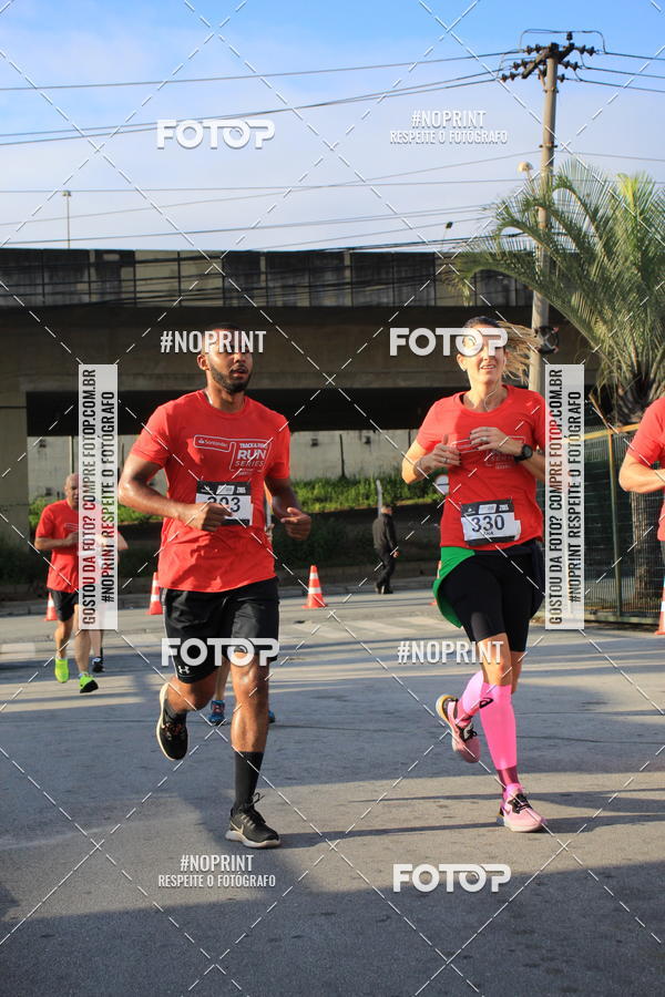 Buy your photos of the eventSantander Track & Field Run Series - Shopping Tambor on Fotop