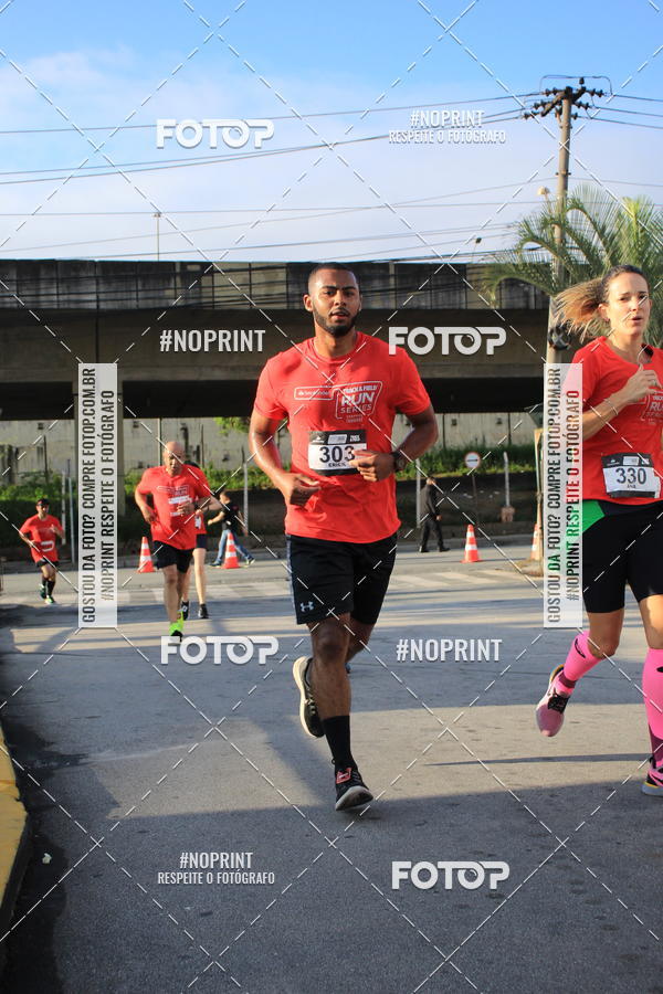 Buy your photos of the eventSantander Track & Field Run Series - Shopping Tambor on Fotop