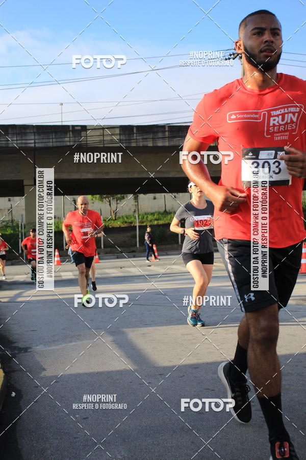 Buy your photos of the eventSantander Track & Field Run Series - Shopping Tambor on Fotop
