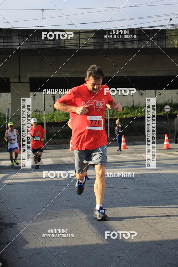 Buy your photos of the eventSantander Track & Field Run Series - Shopping Tambor on Fotop
