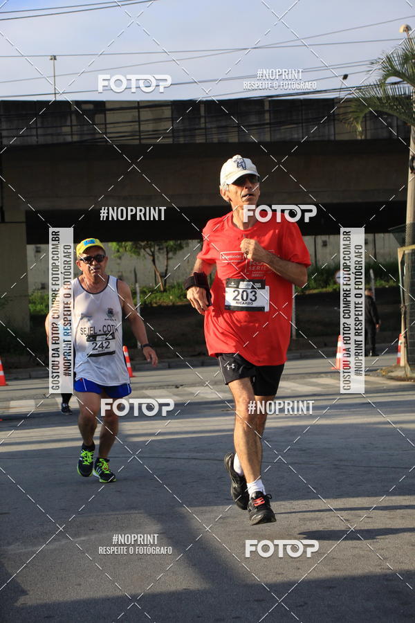 Buy your photos of the eventSantander Track & Field Run Series - Shopping Tambor on Fotop