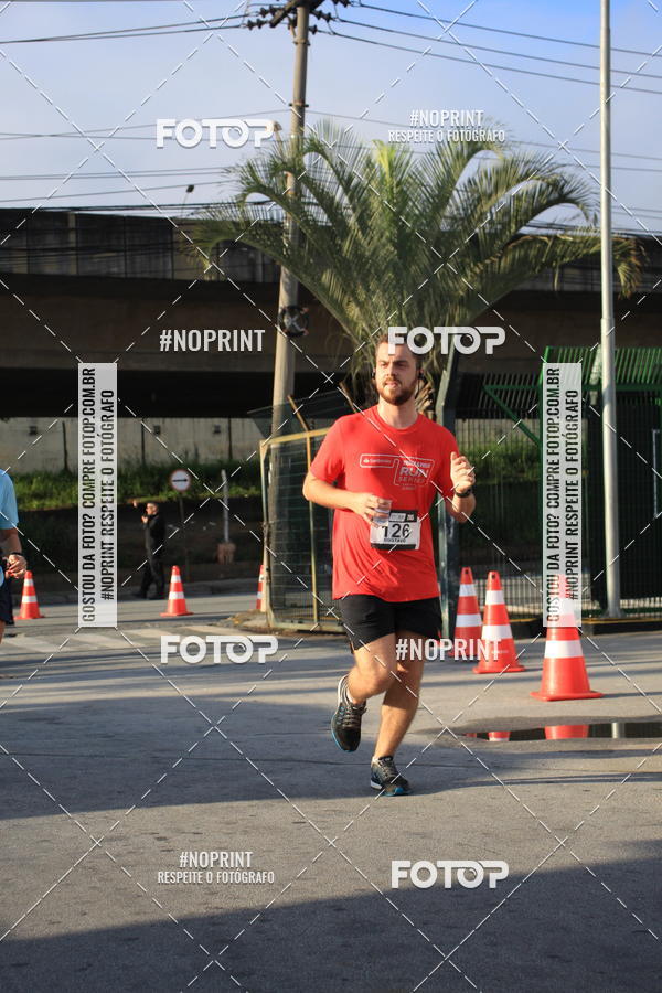 Buy your photos of the eventSantander Track & Field Run Series - Shopping Tambor on Fotop