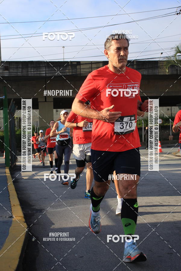 Buy your photos of the eventSantander Track & Field Run Series - Shopping Tambor on Fotop