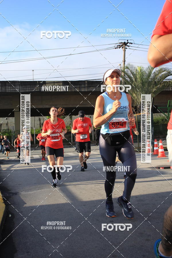 Buy your photos of the eventSantander Track & Field Run Series - Shopping Tambor on Fotop