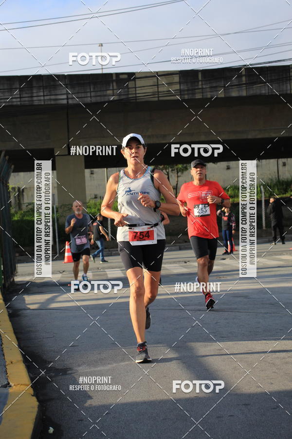 Buy your photos of the eventSantander Track & Field Run Series - Shopping Tambor on Fotop