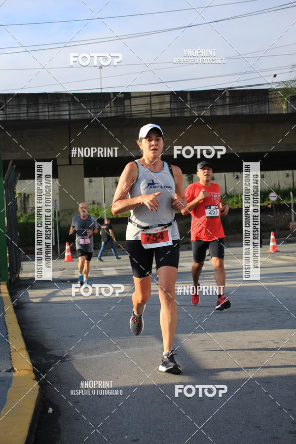 Buy your photos of the eventSantander Track & Field Run Series - Shopping Tambor on Fotop