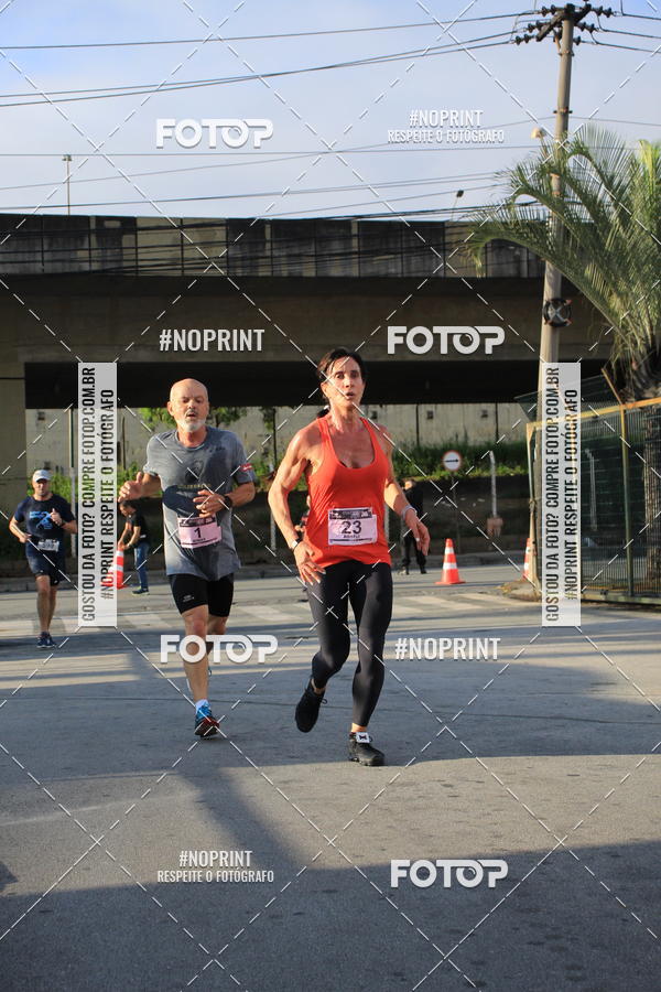 Buy your photos of the eventSantander Track & Field Run Series - Shopping Tambor on Fotop