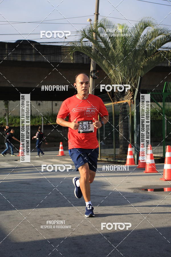 Buy your photos of the eventSantander Track & Field Run Series - Shopping Tambor on Fotop