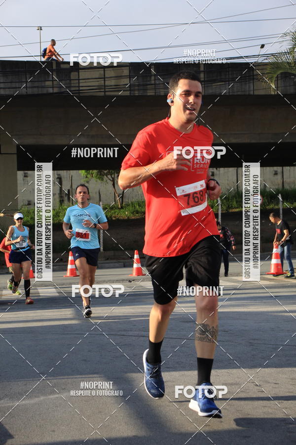 Buy your photos of the eventSantander Track & Field Run Series - Shopping Tambor on Fotop