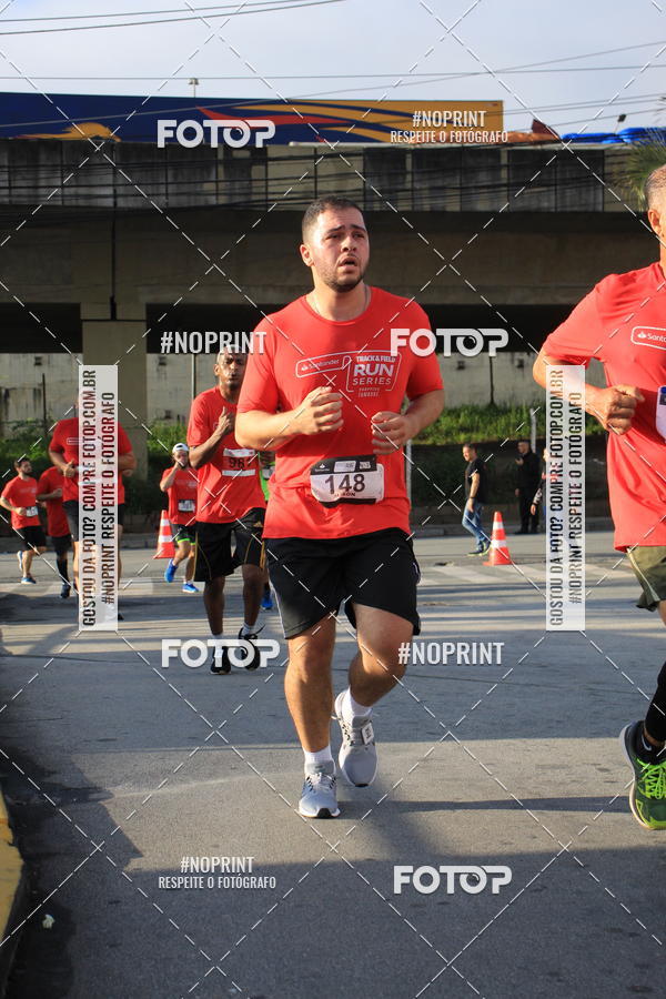 Buy your photos of the eventSantander Track & Field Run Series - Shopping Tambor on Fotop