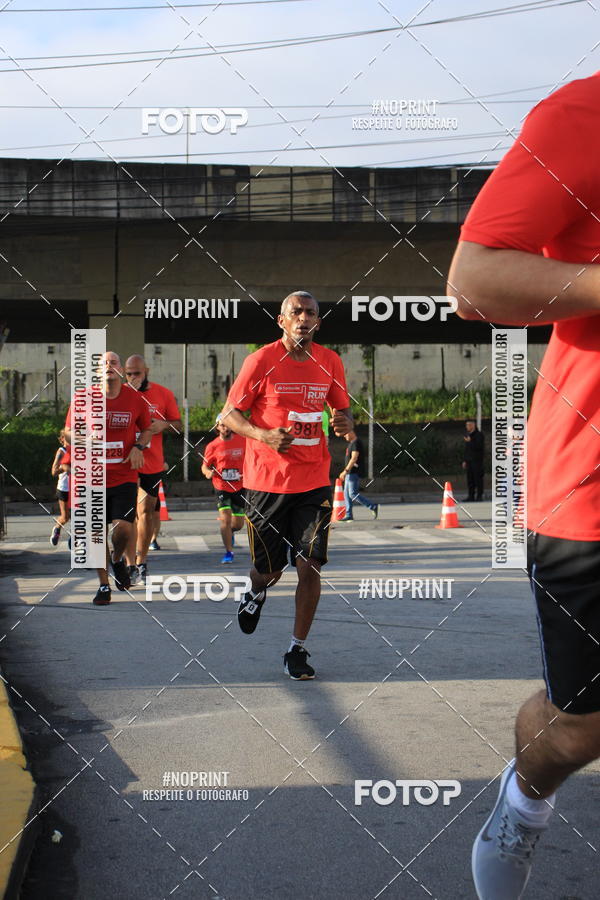 Buy your photos of the eventSantander Track & Field Run Series - Shopping Tambor on Fotop