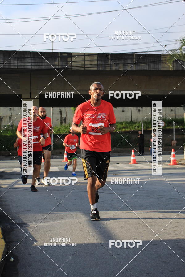 Buy your photos of the eventSantander Track & Field Run Series - Shopping Tambor on Fotop