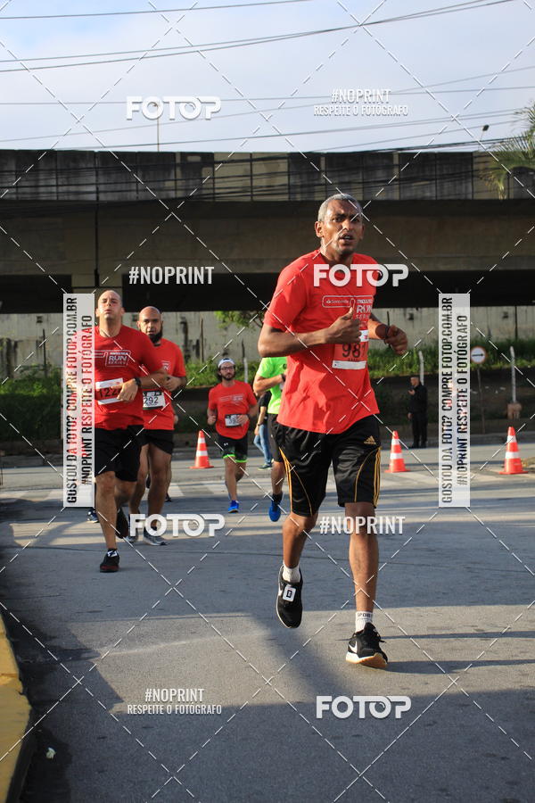 Buy your photos of the eventSantander Track & Field Run Series - Shopping Tambor on Fotop