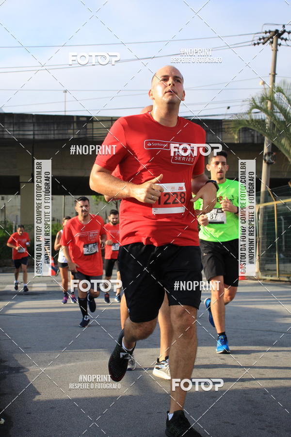 Buy your photos of the eventSantander Track & Field Run Series - Shopping Tambor on Fotop