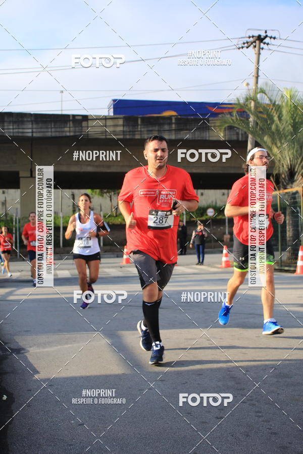 Buy your photos of the eventSantander Track & Field Run Series - Shopping Tambor on Fotop