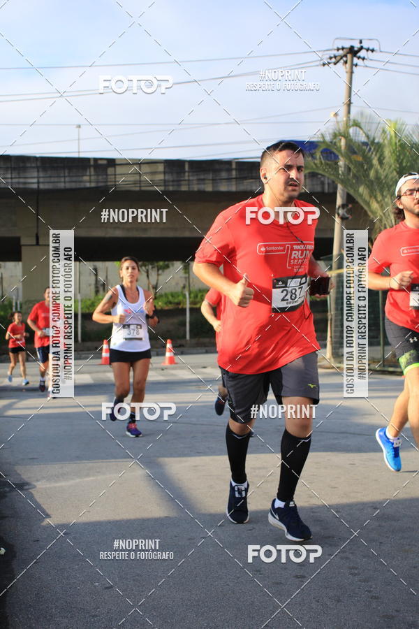 Buy your photos of the eventSantander Track & Field Run Series - Shopping Tambor on Fotop