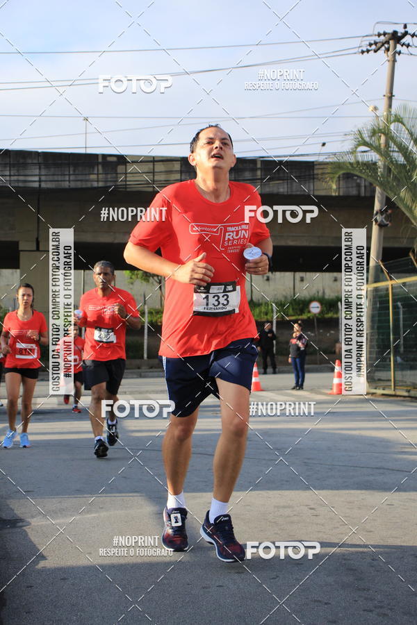 Buy your photos of the eventSantander Track & Field Run Series - Shopping Tambor on Fotop