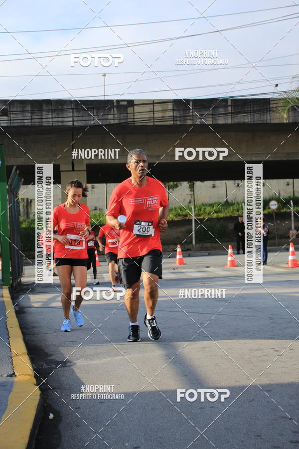 Buy your photos of the eventSantander Track & Field Run Series - Shopping Tambor on Fotop